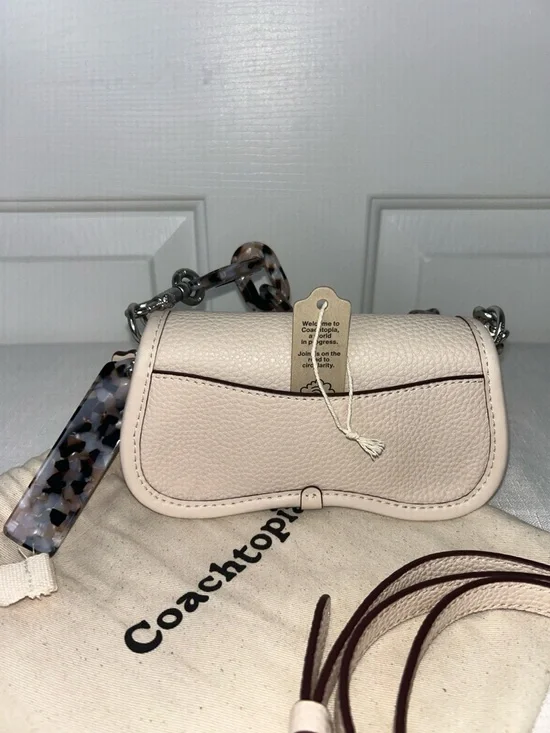 Coach Micro Wavy Dinky in Cream Pebbled Leather Crossbody with Chain Strap NWT - Picture 4 of 10